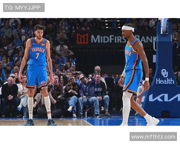 4月17日雷霆对火箭季后赛激战回顾与精彩瞬间分析 4月17日雷霆对火箭季后赛激战回顾与精彩瞬间分析